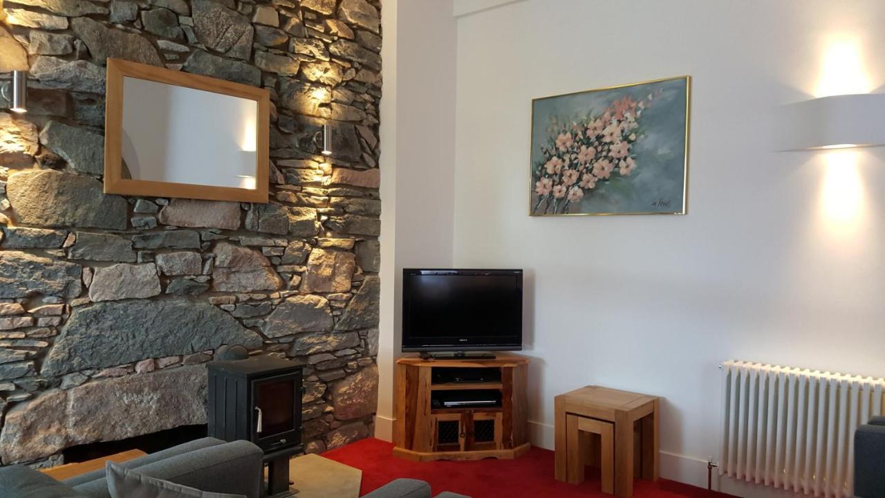 The Old Convent Holiday Apartments Fort Augustus Extérieur photo